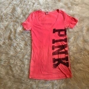 Pink Victoria’s Secret tee shirt sz xs